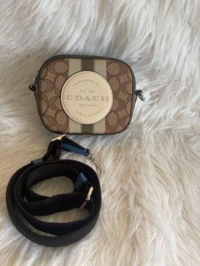 Coach mini dempsey  Crossbody